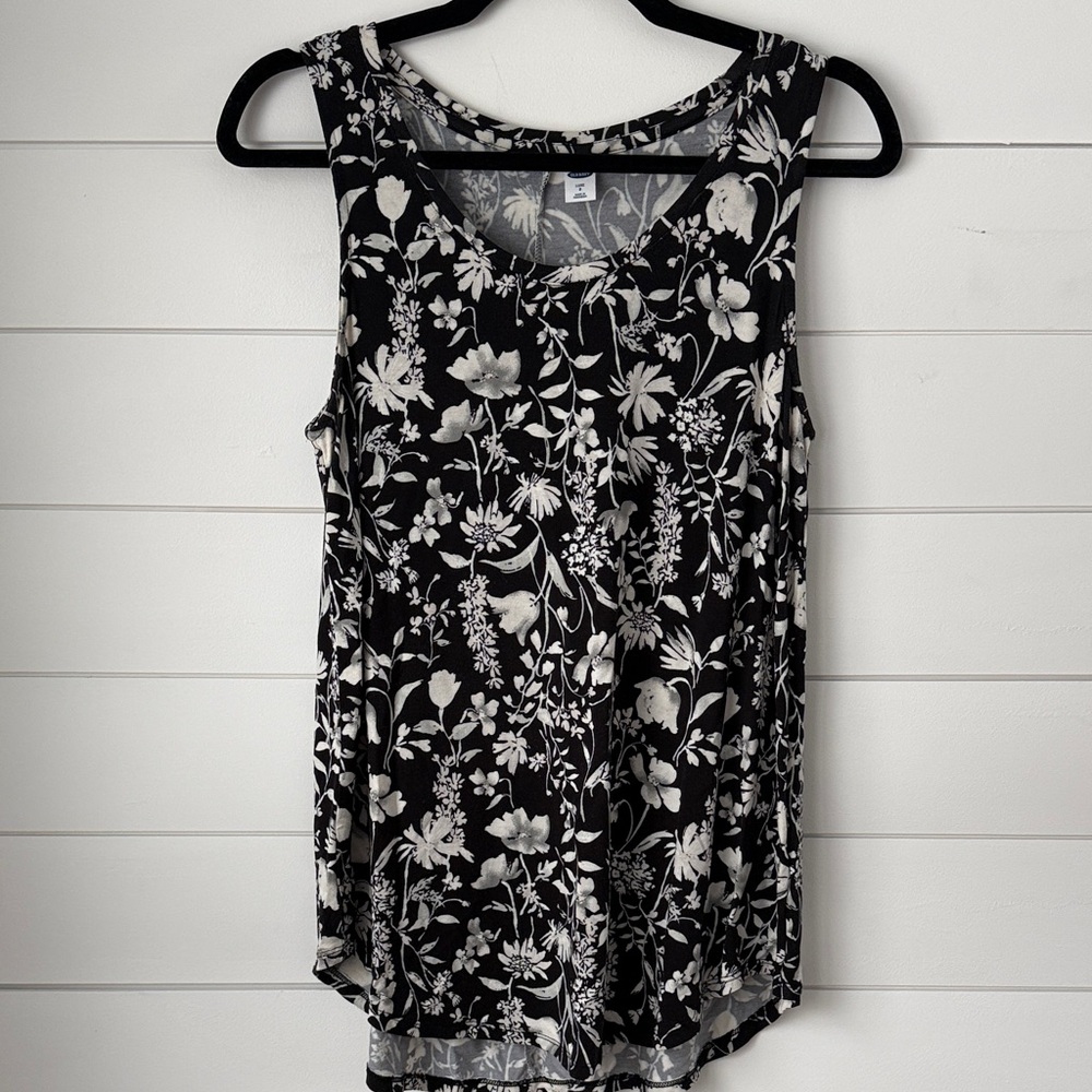 Old Navy Black and White Luxe Floral Tank Top